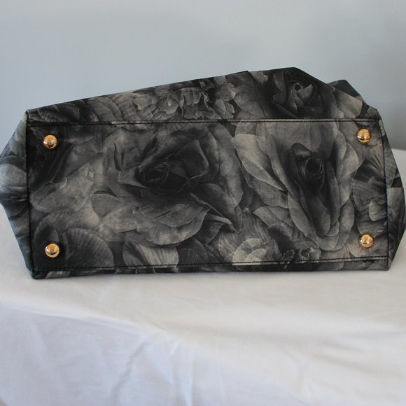 Valentino Garavani Nylon Small Tote Bag - Picture 5 of 15